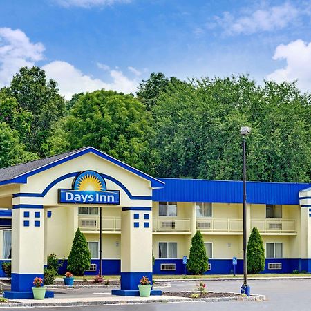 Days Inn By Wyndham Саутингтон Экстерьер фото